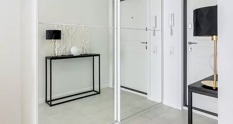 Mirrored Bifold Closet Doors Repair in Gainesville, FL