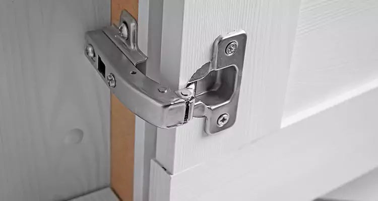 Shower Door Hinge Replacement in Gainesville, FL