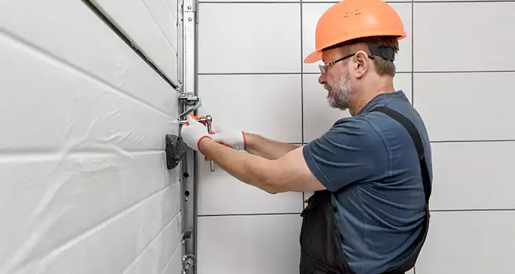 Emergency Garage Door Repair in Gainesville, FL