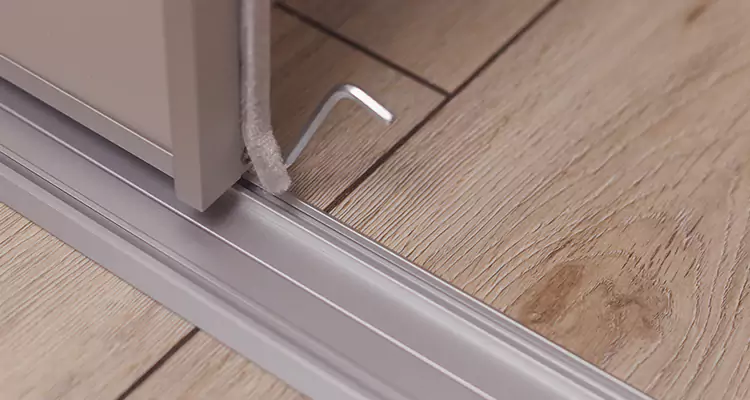 Squeaky Sliding Door Repair in Gainesville, FL